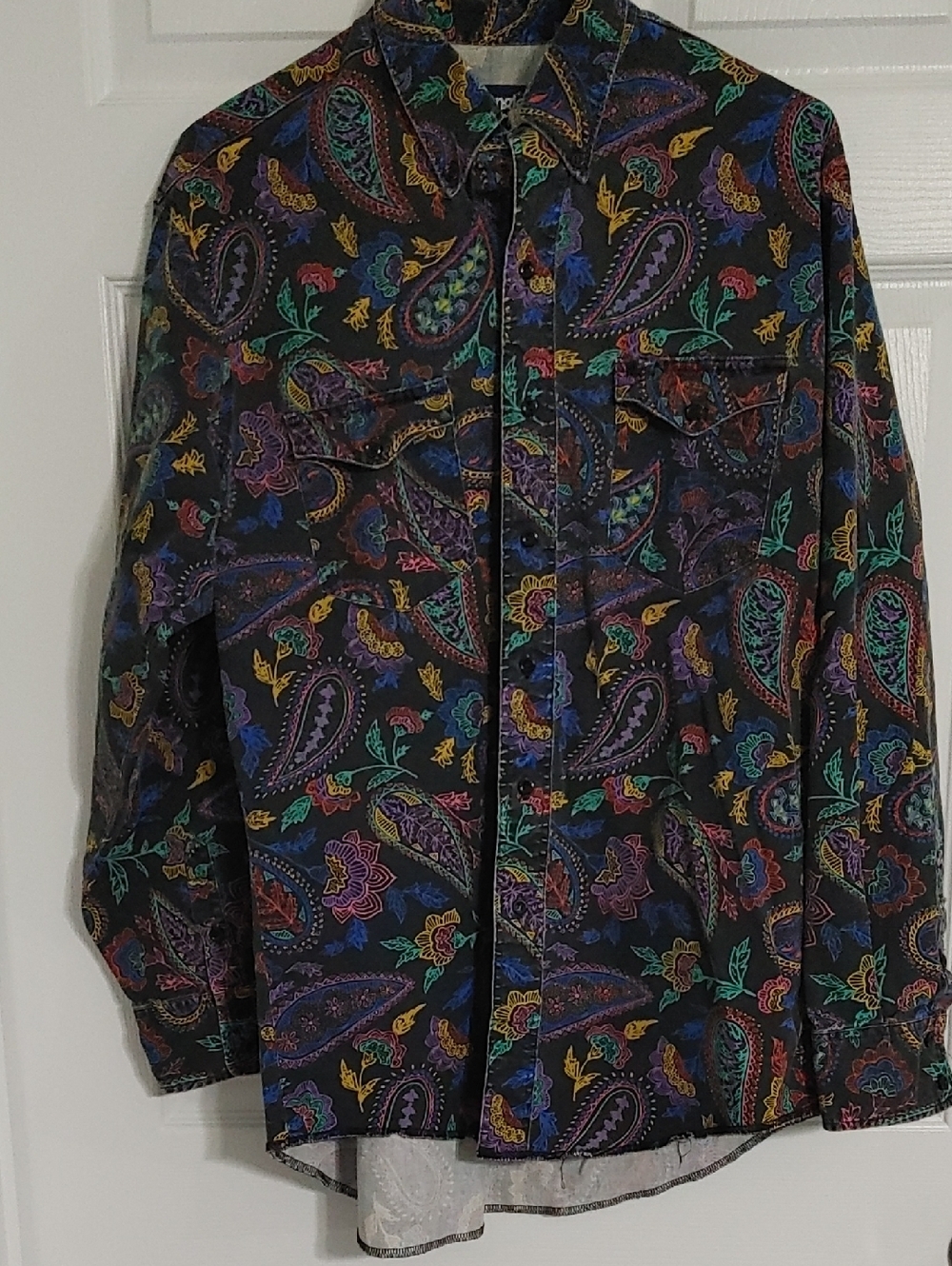 Vtg Wrangler Mens XL Tails Black Paisley Button-Up Shirt with Cowboy Cut 16-34